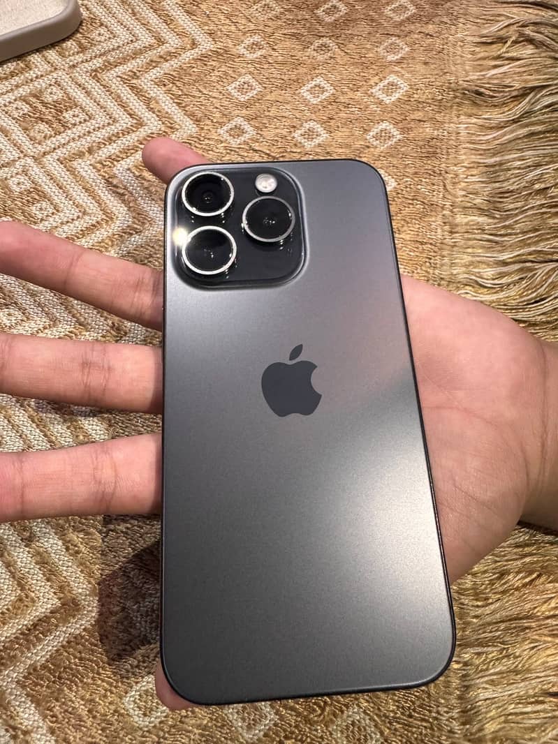 Apple iPhone 15 Pro 1