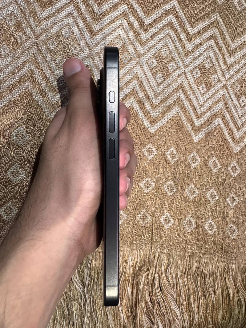 Apple iPhone 15 Pro 9
