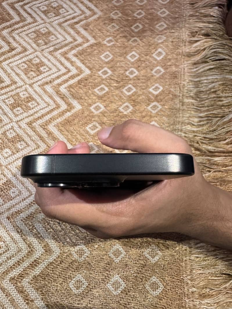 Apple iPhone 15 Pro 10