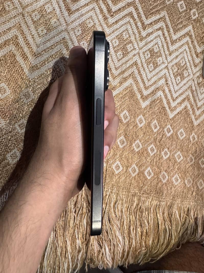 Apple iPhone 15 Pro 11