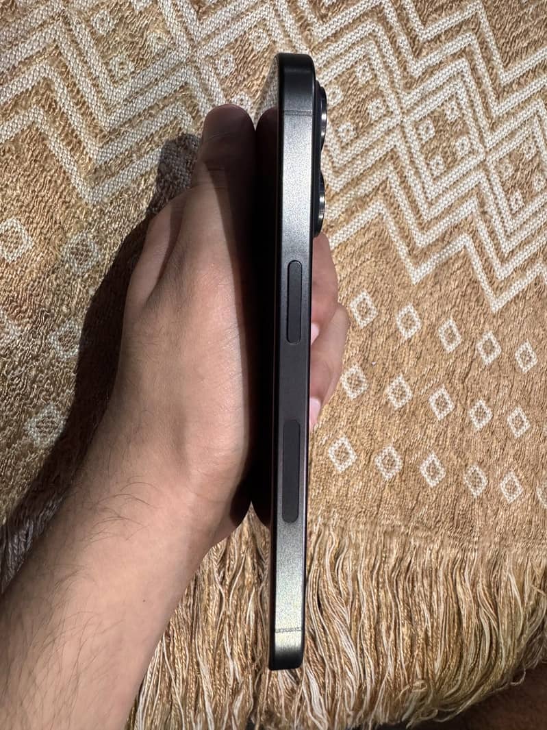 Apple iPhone 15 Pro 14