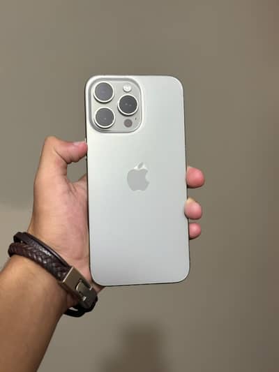 iPhone 15 Pro Max