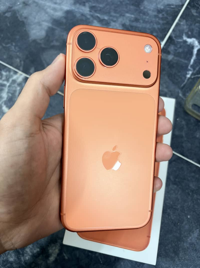 Apple iPhone 17 Pro Max 0