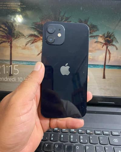 Apple iPhone 12