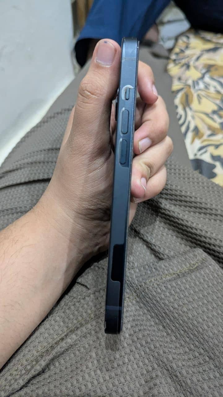Apple iPhone 14 5