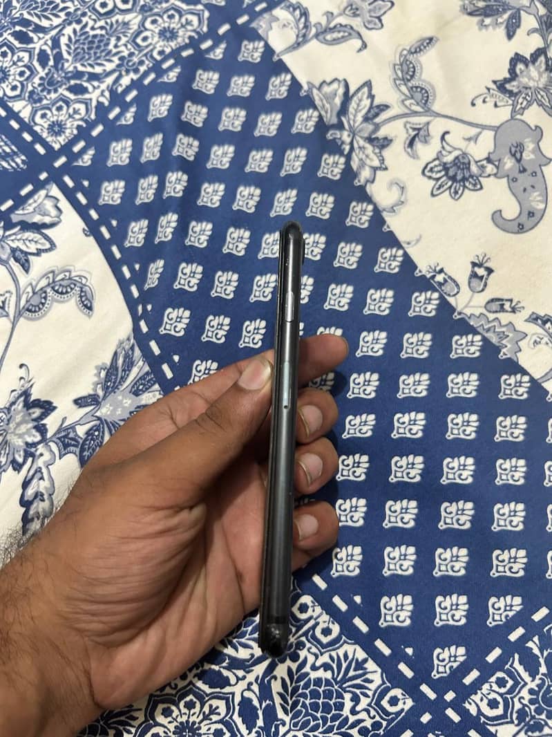 Apple iPhone 7 1
