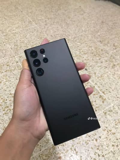 Samsung Mobile S22 Ultra minor shade