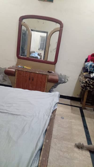 Bed,showcase,dressing with 2 chairs