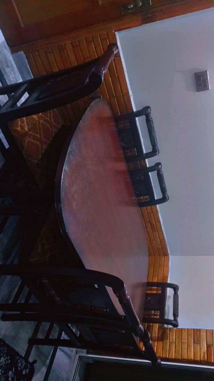 Dining Table 0
