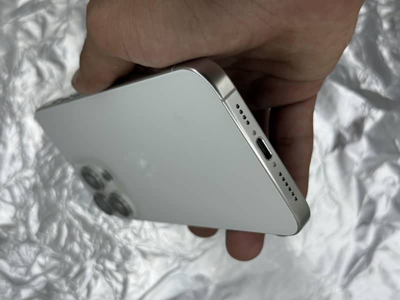 Iphone 15 pro max 2