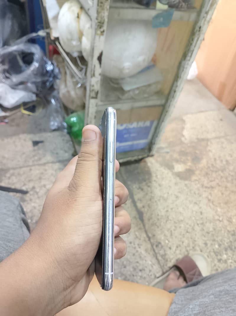Apple iPhone X 1