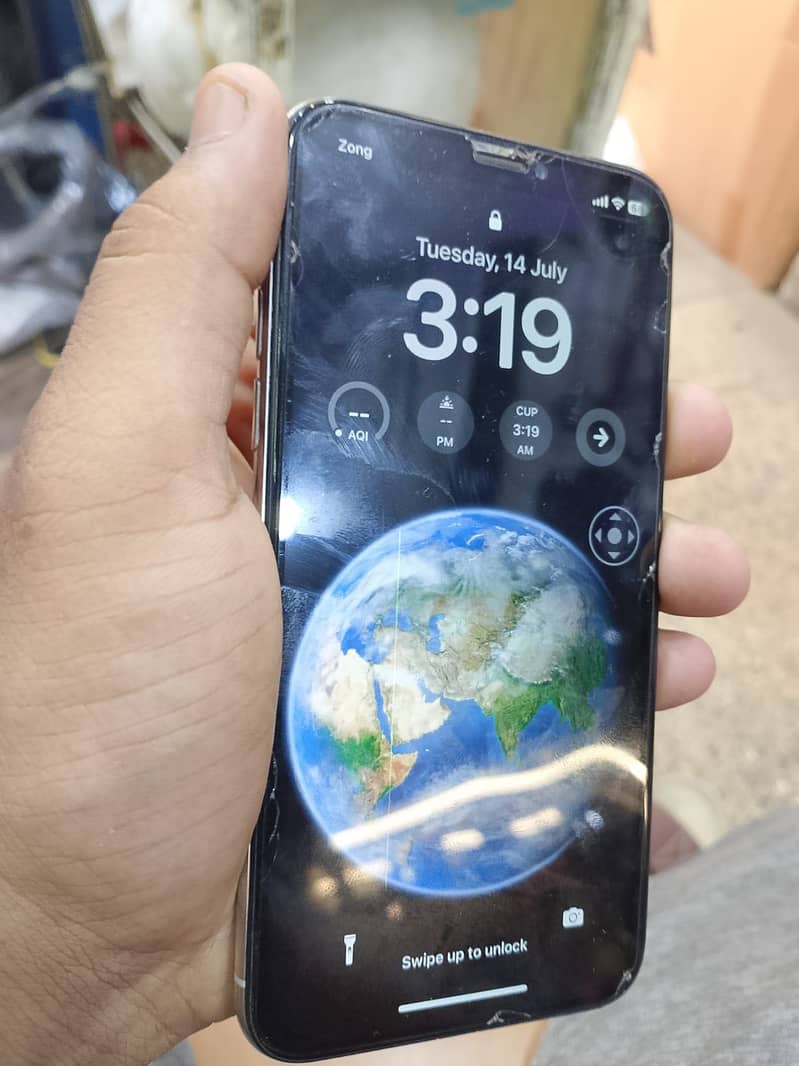 Apple iPhone X 5
