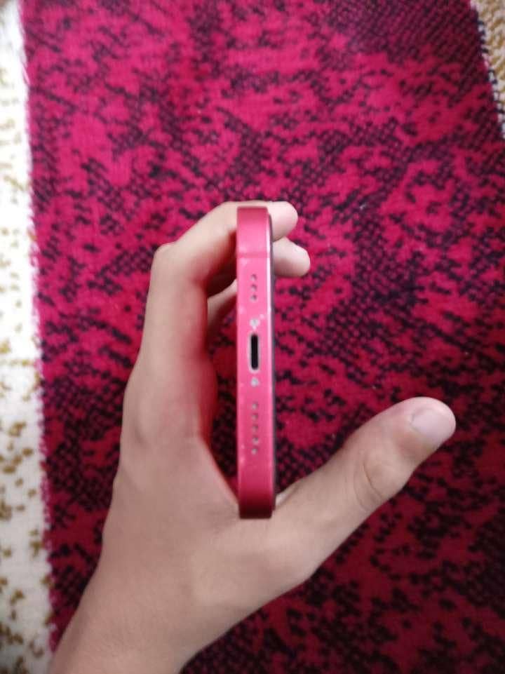 Apple iPhone 12 4