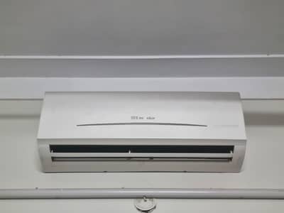 Electrolux 1-Ton DC inverter AC