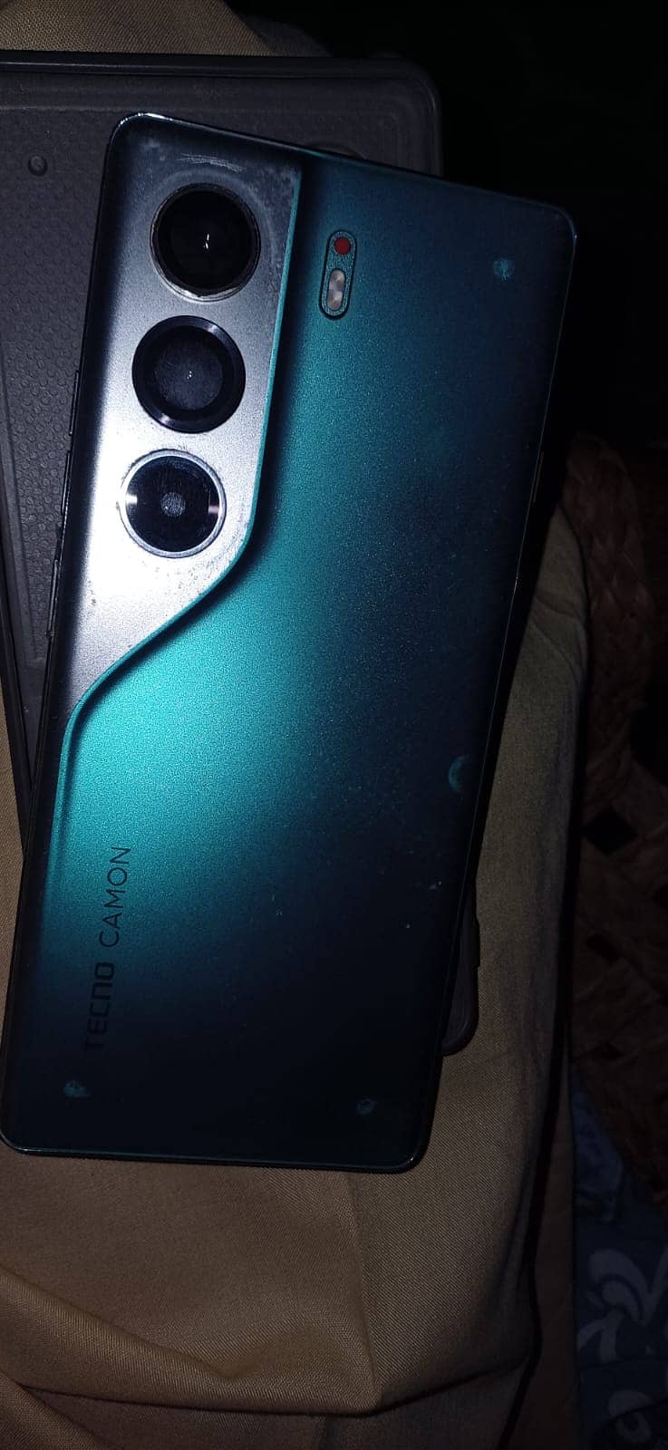 Tecno CAMON 40 Pro 0