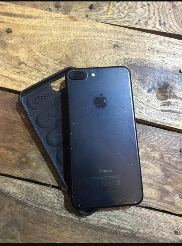 Apple iPhone 7 Plus 2