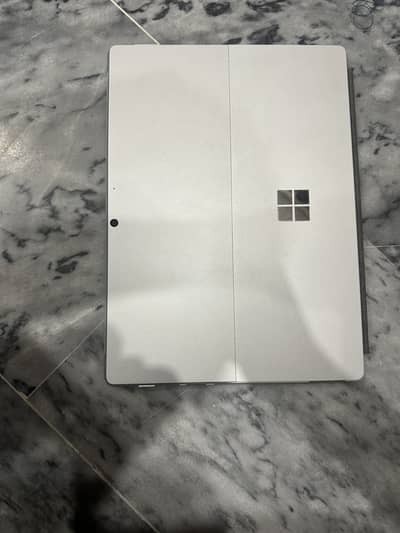 Surface Pro 8 i7-11th 16GB ram 256GB ssd