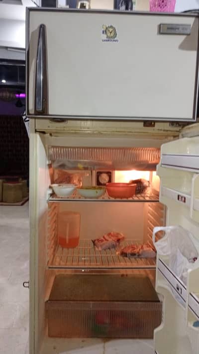 selling fridge