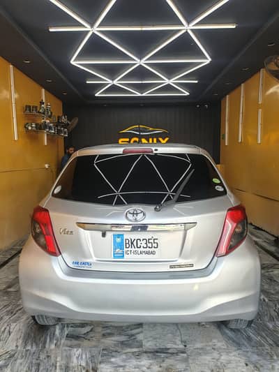 Toyota Vitz 2012