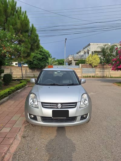 Suzuki Swift DLX 2011