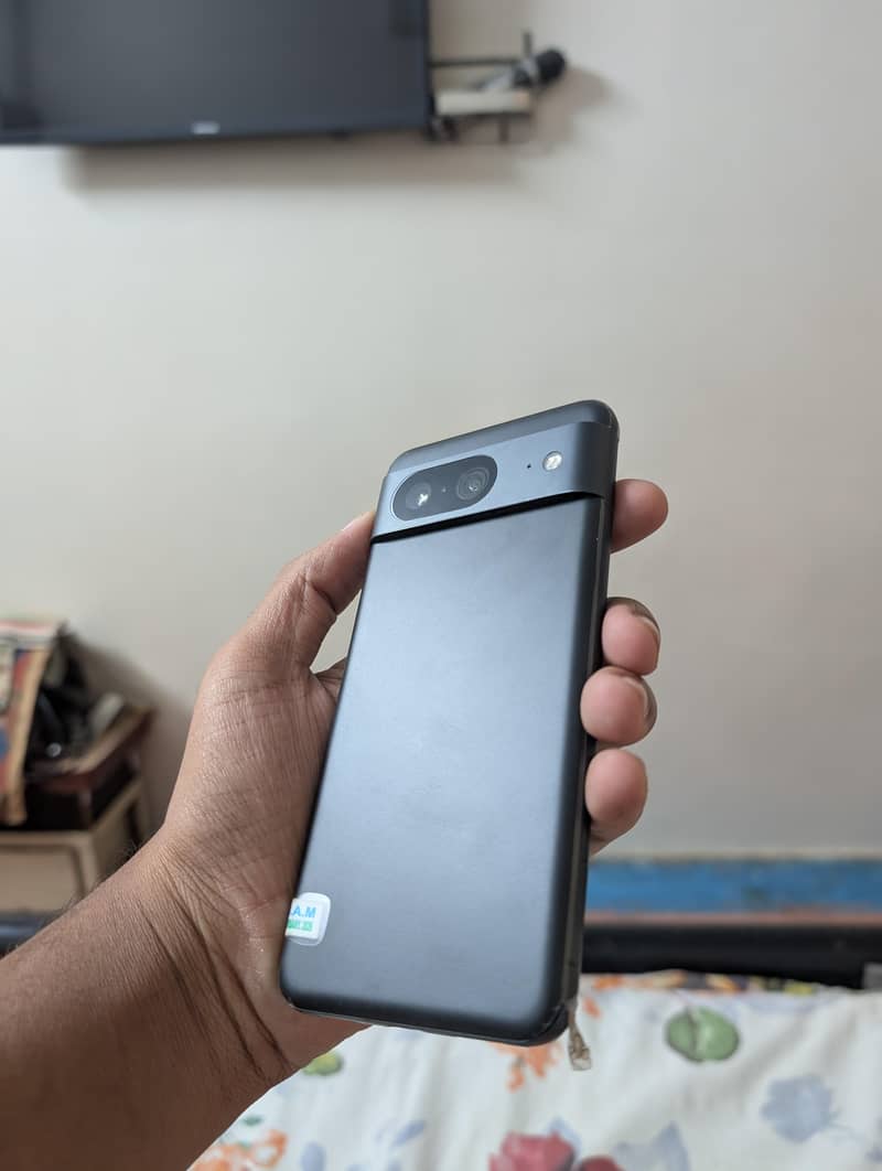Google Pixel 8 2