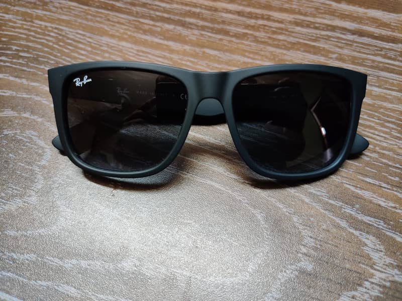 Ray Ban 4