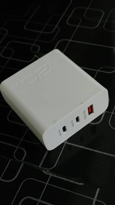 Vivo Charger dual type C Port