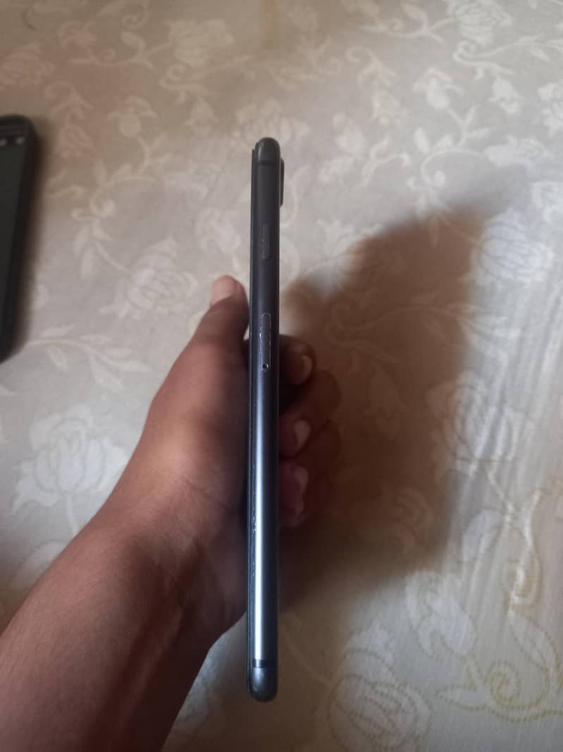 Apple iPhone 8 Plus 8