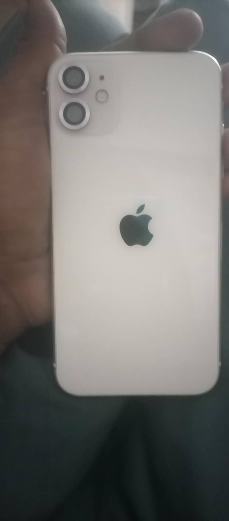 Apple iPhone 11 4