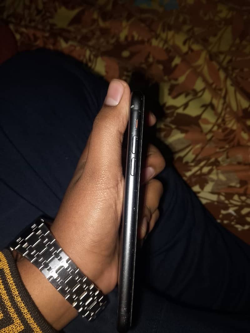 Apple iPhone 11 2