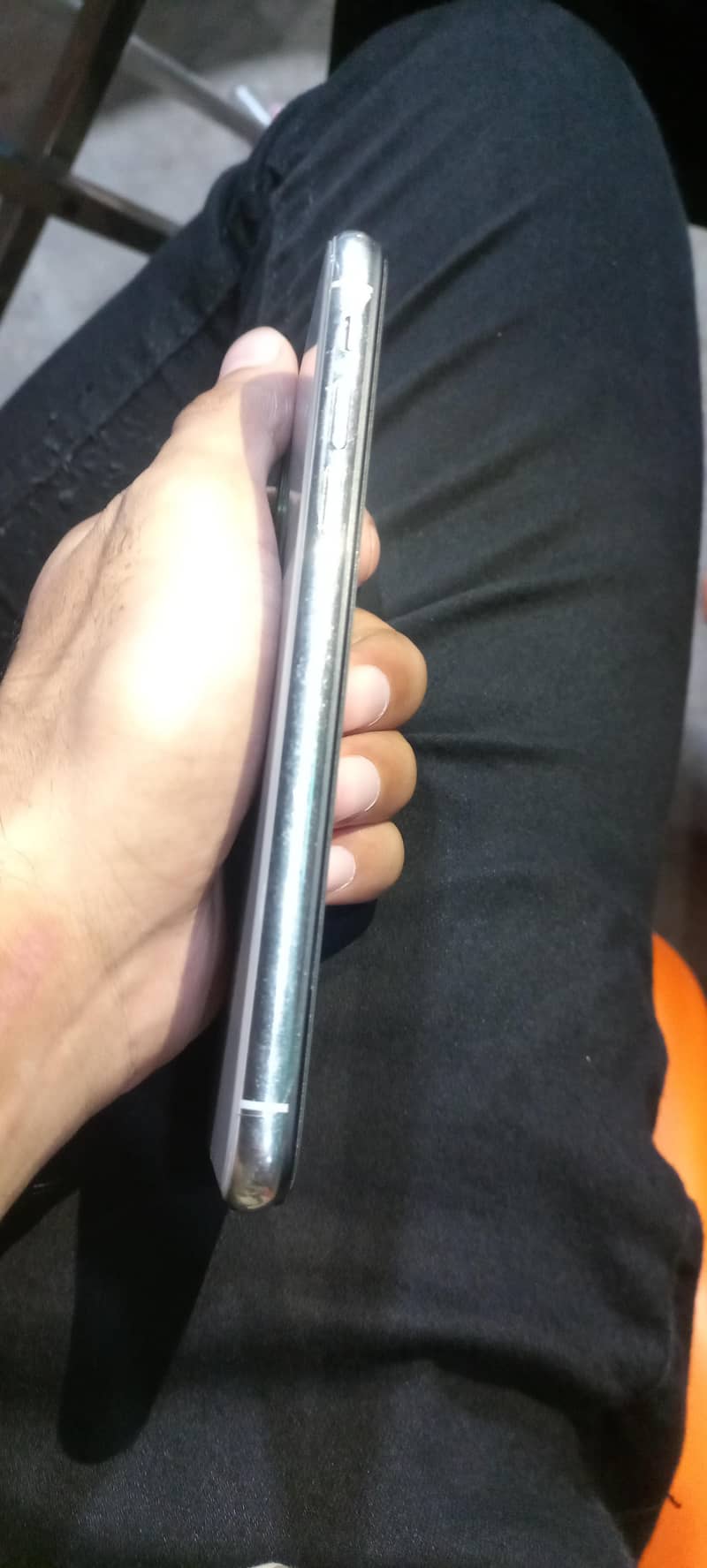 Apple iPhone X 4