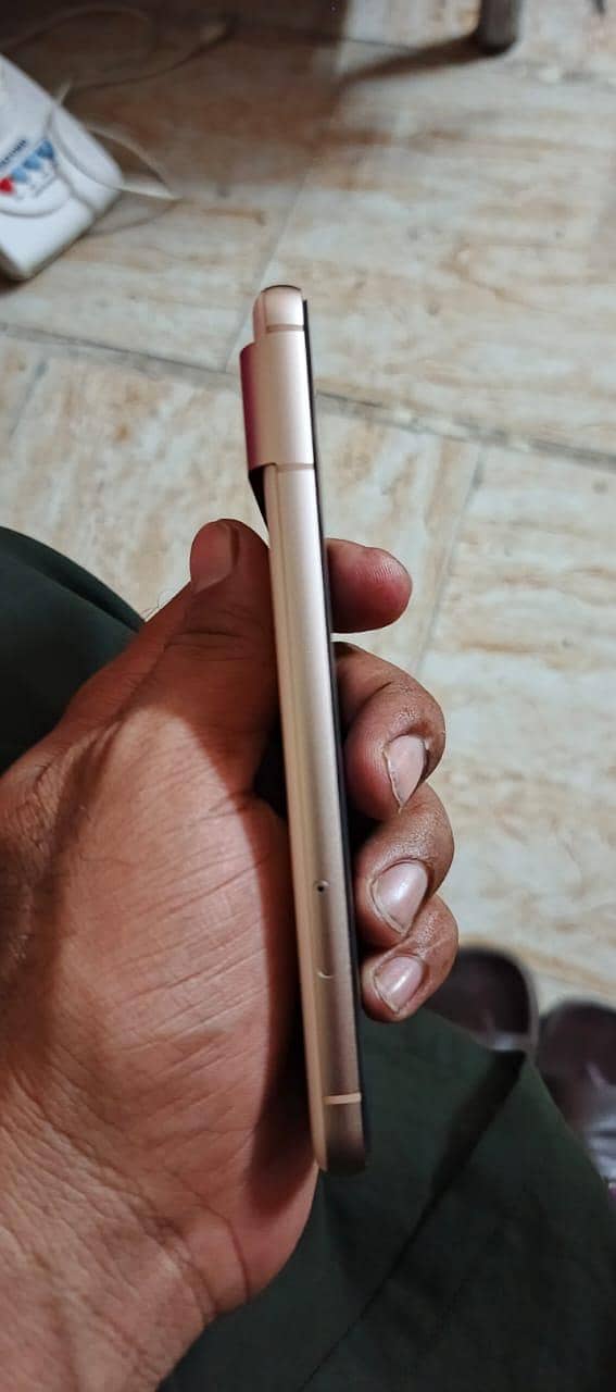 Google Pixel 8 2
