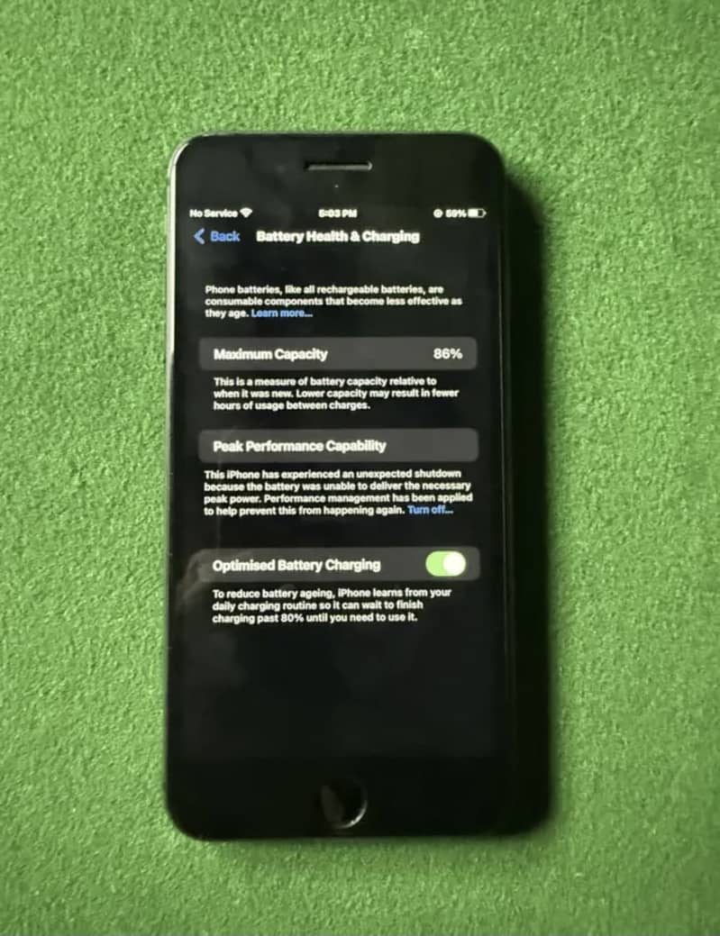 Apple iPhone 8 Plus 3