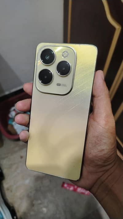 Infinix Hot 40 Pro