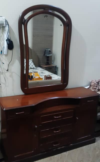 dressing table