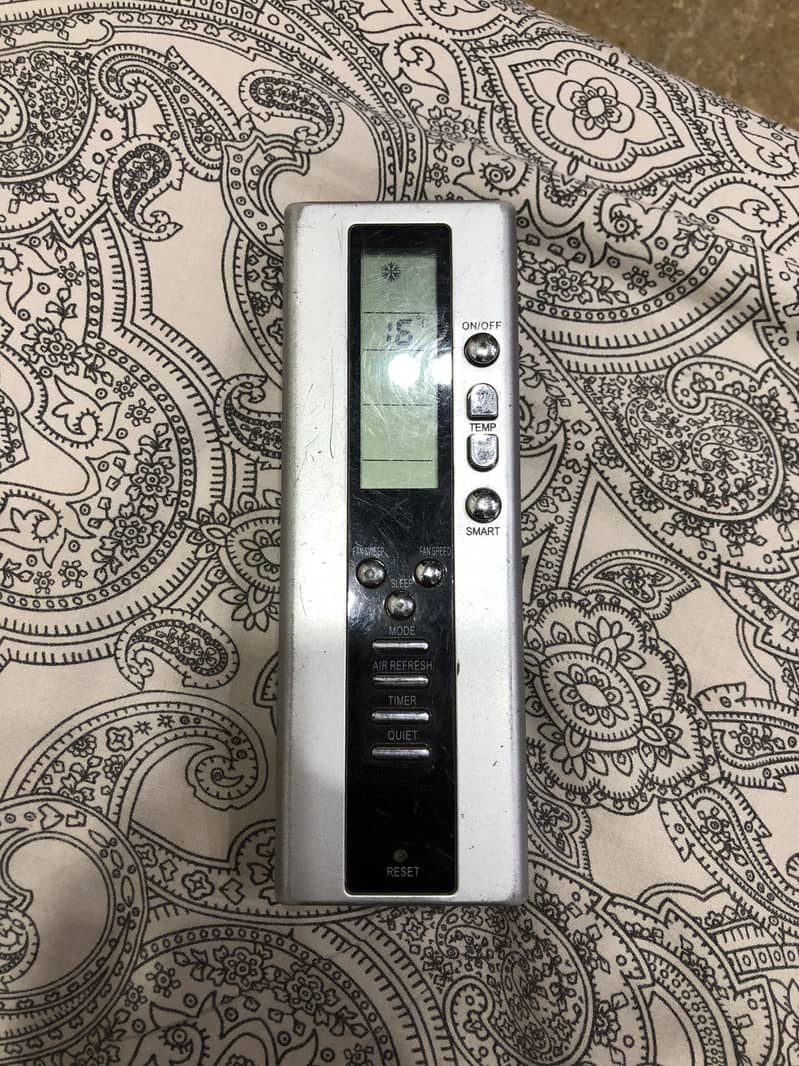 1 ton split AC 2