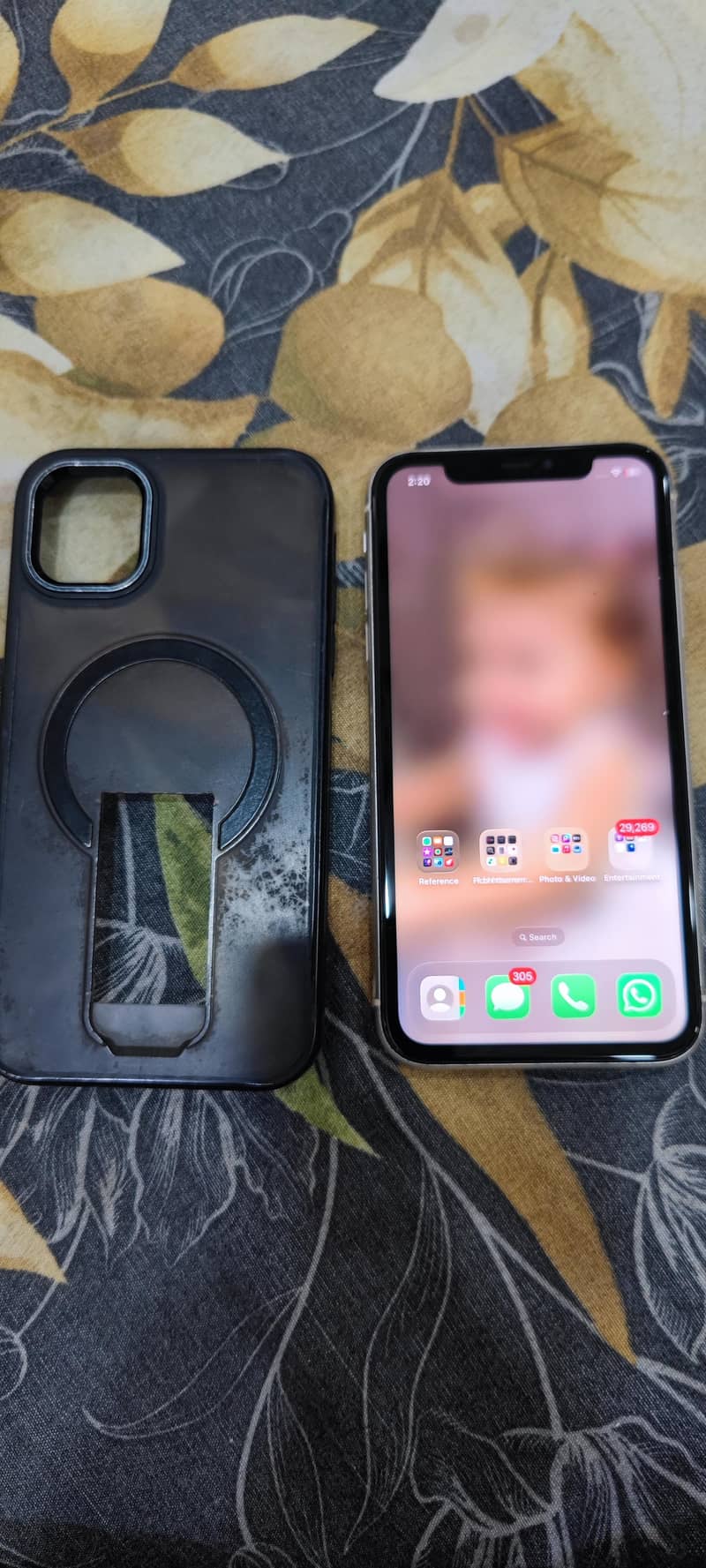iPhone 11 4