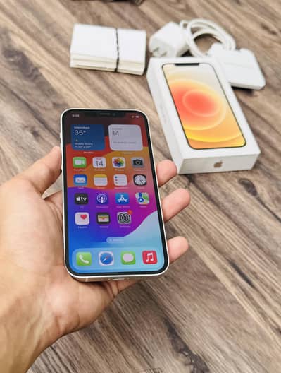 Apple iPhone 12