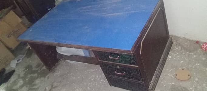 Office table