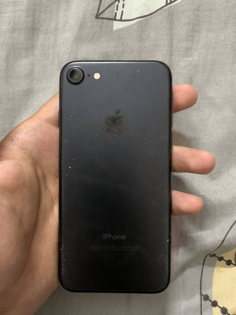 Apple iPhone 7 1