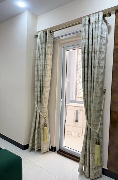 Bed with 2 side tables and dressing with mirror