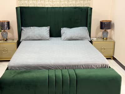 Bed with 2 side tables and dressing with mirror