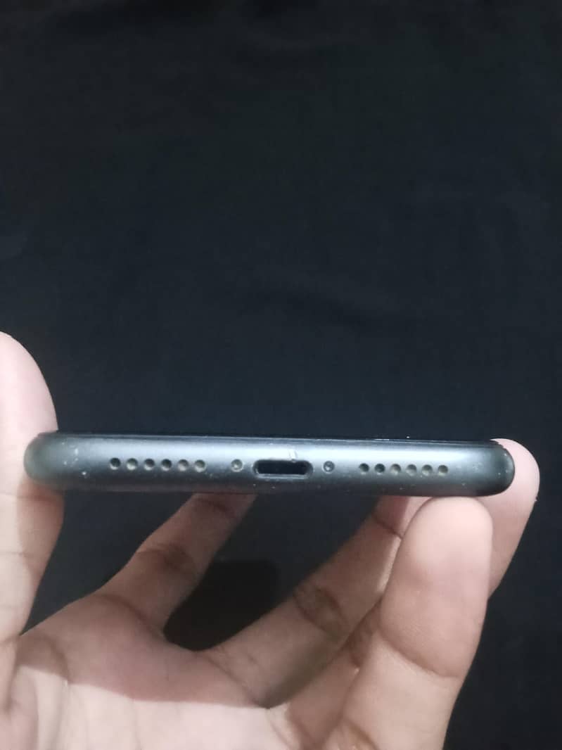 Apple iPhone 11 2