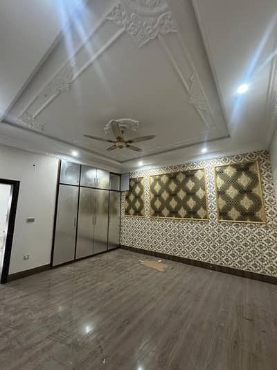 Double Story Kashmir Park facing house DHA(03277342171)