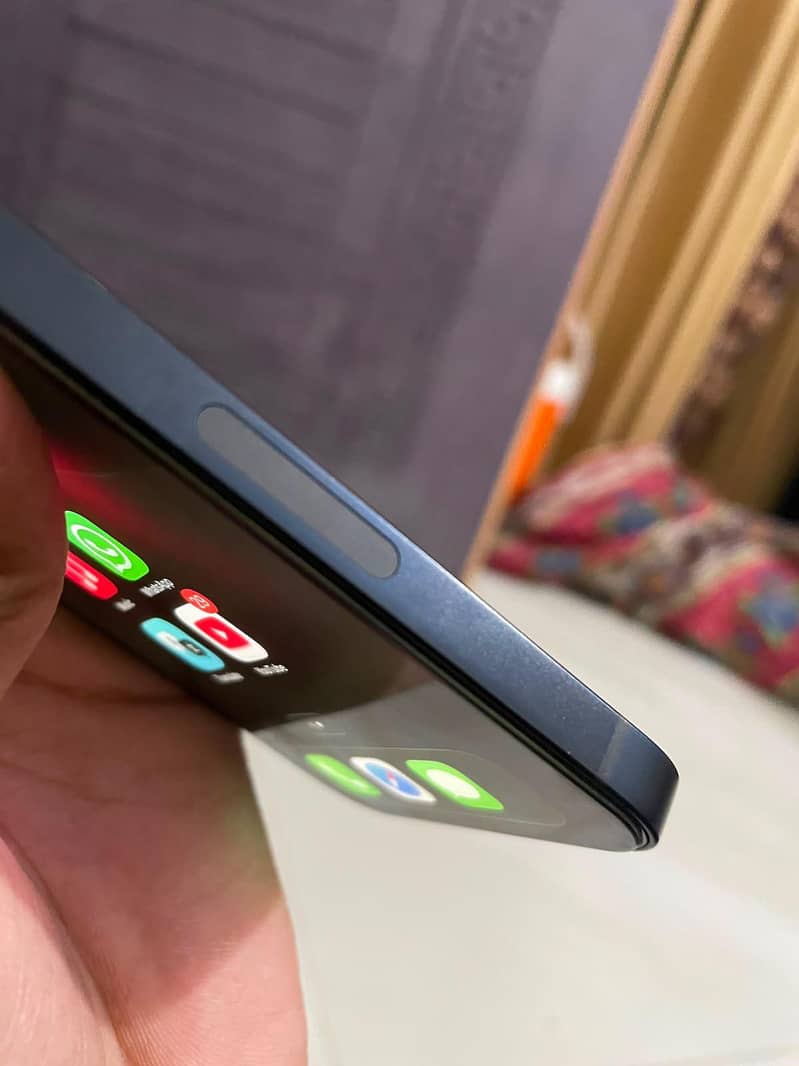 Apple iPhone 12 2