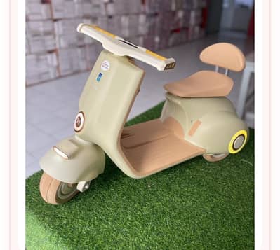 Imported Electric Vespa Scooter - 916