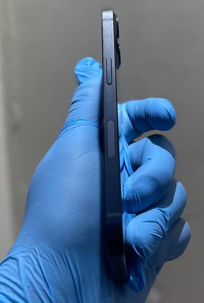 Apple iPhone 13 2
