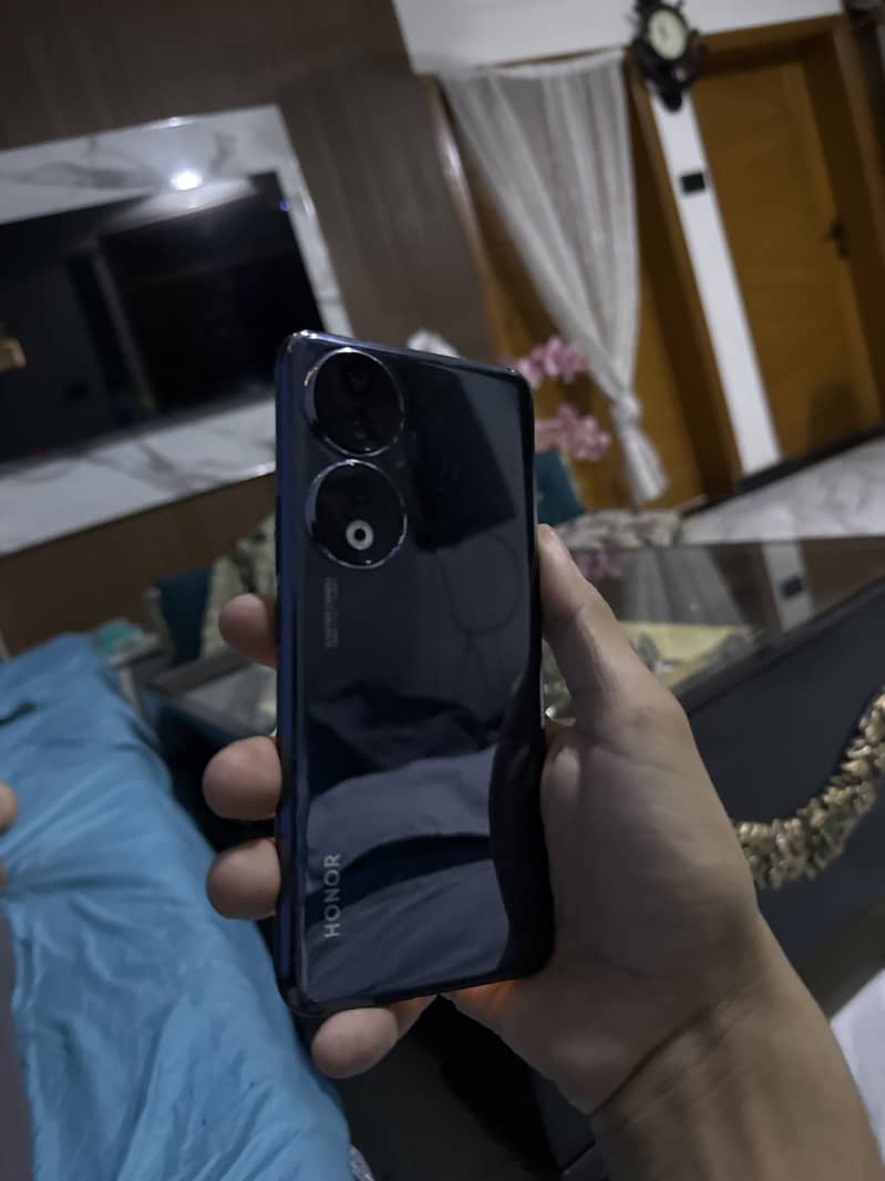 Honor 90 1
