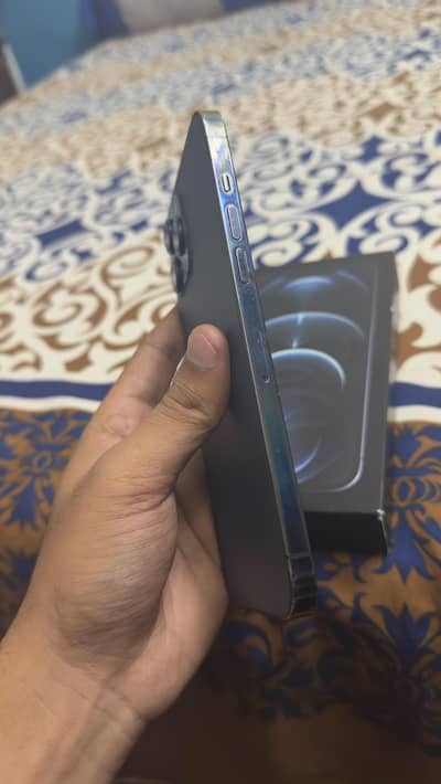 iphone 12 pro max factor unlocked