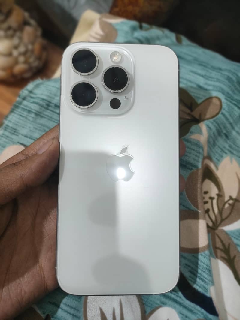 IPHONE 15pro Jv 1